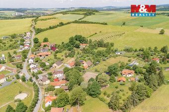 Nabízíme k prodeji pozemek o rozloze 1133 m², určený k bydle