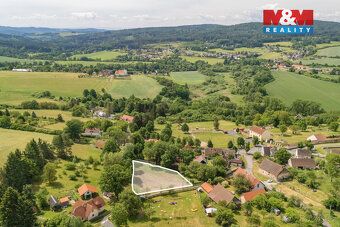 Nabízíme k prodeji pozemek o rozloze 1133 m², určený k bydle