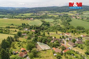 Nabízíme k prodeji pozemek o rozloze 1133 m², určený k bydle