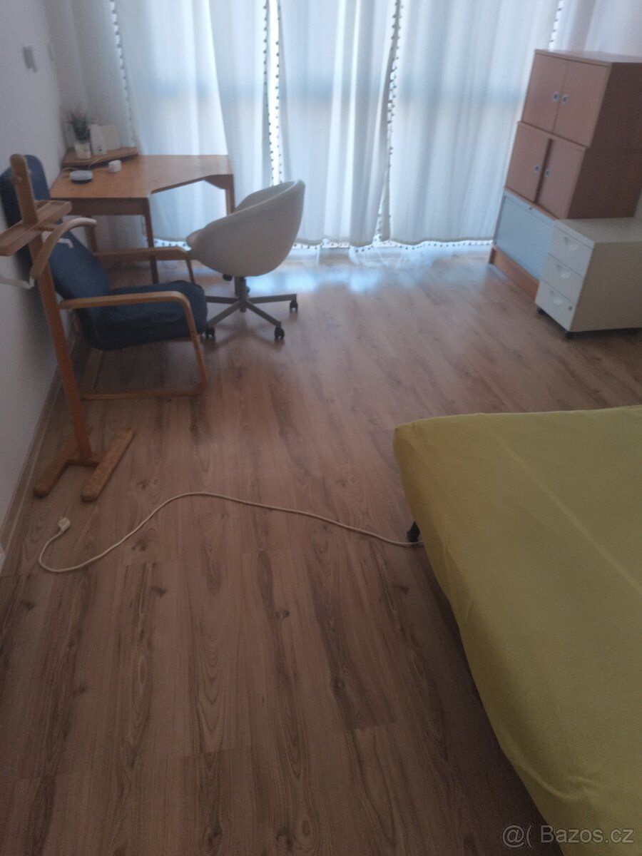 Nabízím k pronájmu max pro 2 osoby útulný byt o dispozici 1+