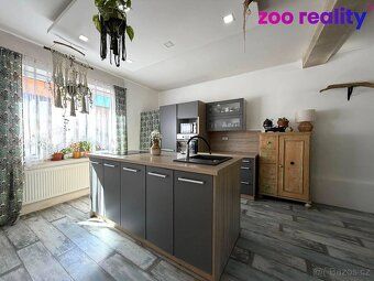 Nabízíme k prodeji rodinný dům s užitnou plochou 230 m², sit