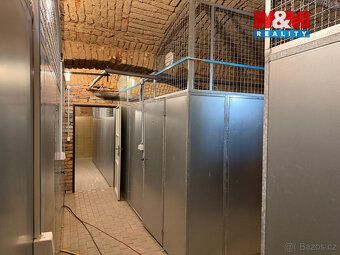 Nabízíme k pronájmu skladovací prostory v žádané lokalitě Ho