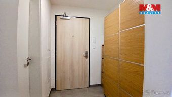 Nabízíme k pronájmu světlý byt 2+kk o užitné ploše 39 m² v p