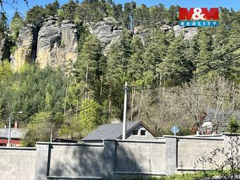 Prodej stavebního pozemku 2 100 m² v katastrálním území Svoj