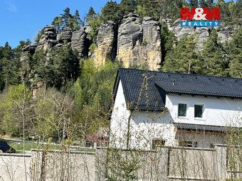 Prodej stavebního pozemku 2 100 m² v katastrálním území Svoj