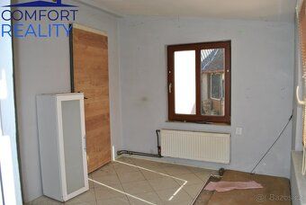 Nabízíme k prodeji částečně podsklepený rodinný dům v obci S