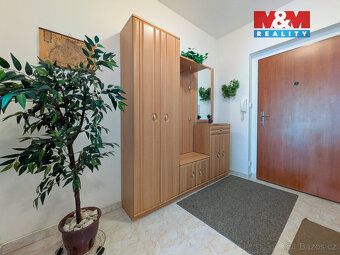 Nabízíme k pronájmu světlý byt 2+kk o užitné ploše 65 m² v k