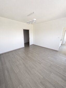 🏡 Nabízíme k pronájmu krásný a prostorný byt 3+1 v Hranicích