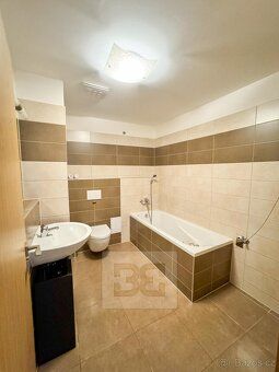 Ev.č. N09306 K pronájmu byt 2+kk se zahradou 80 m², nadstand