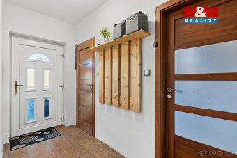 Nabízíme ke koupi samostatný rodinný dům 4+kk v klidné a žád