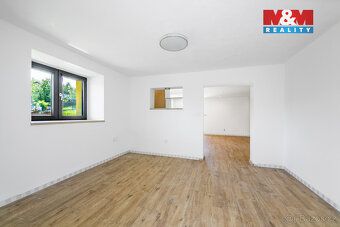 Nabízíme k prodeji rodinný dům o dispozici 3+1 a užitné ploš