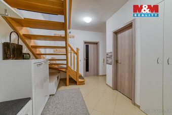 Nabízíme k prodeji prostorný byt 5+kk o užitné ploše 117 m²,