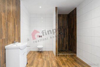 Nabízíme k prodeji prostorný dům o užitné ploše 282 m² v kli