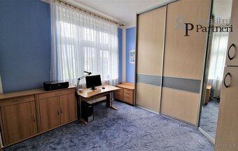 Nabízíme ke koupi mezonetový byt o dispozici 4+1, který se n