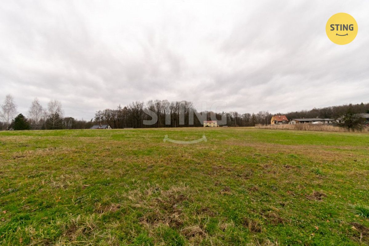 Nabízíme Vám k prodeji pozemek o celkové výměře 25.667 m2 v 