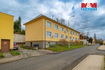 Nabízíme ke koupi světlý, prakticky řešený byt 2+1 v osobním
