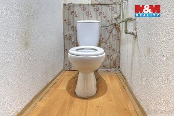 Nabízíme k prodeji byt o dispozici 2+1 v obci Rotava. Bytová