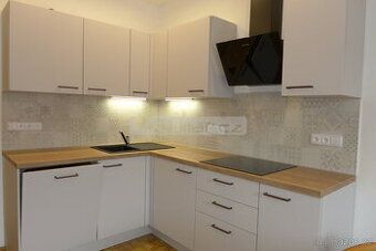 Prodám byt 3+1 o velikosti 68m2 v Plaské ulici v Plzni. Foto