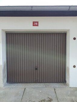 Prodám garáž v Nádražní ulici v Nové Bystřici. Vnitřní rozmě