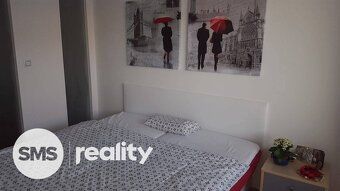 Nabízíme Vám k pronájmu plně vybavený, světlý byt řešený jak