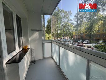 Nabízíme pronájem krásného prostorného bytu 3+kk. Byt je zre
