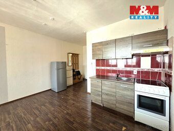 Nabízíme k prodeji světlý družstevní byt 1+kk o užitné ploše