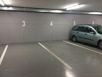 Prodám garáž o celkové ploše 12 m². Tato prostorná garáž se 