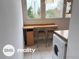 Nabízíme k pronájmu prostorný vybavený byt o dispozici 3+1 o