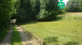100m2 pozemek v Mostech u Jablunkova. Přístupová cesta úřadu