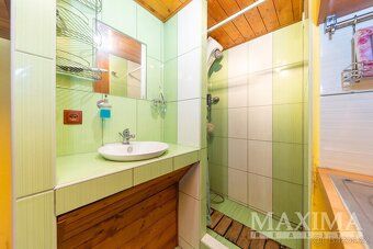 Rodinný dům s investičním potenciálem, dvěma apartmány, vinn