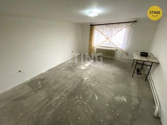 Dovolujeme si Vám nabídnout dům k rekonstrukci o dispozici 4
