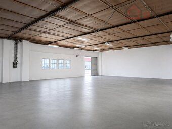 Nabízíme k pronájmu prostornou halu o výměře cca 360 m², kte