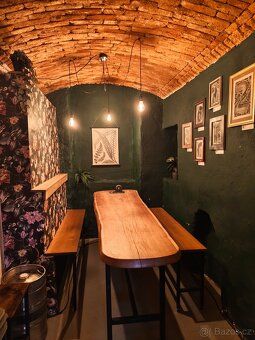 Nabízíme k odstoupení plně vybavený a zavedený bar na atrakt