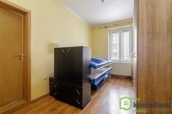 Ev.č. 00863 Nabízíme exkluzivně k prodeji bytový dům s velký
