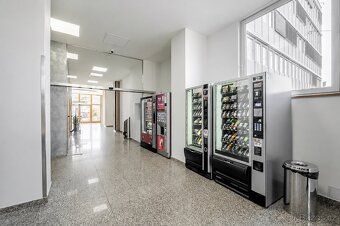 Nabízíme k pronájmu reprezentativní kancelářské prostory o r