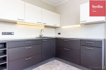 Prodám byt v Bruntále 2+1, 56 m² v druhém patře s balkonem b