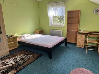 Pronajmu neprůchozí pokoj v menším domě v Ostravě Michálkovi