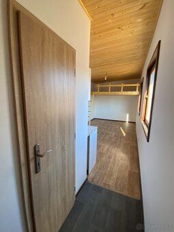 Nabízím k prodeji nový tiny house. Jedná se o kvalitní dřevo