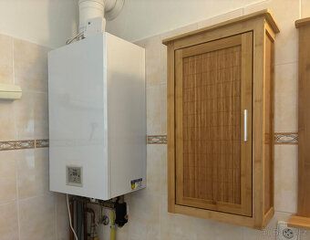 Nabízíme k prodeji družstevní byt o dispozici 2+1 a podlahov