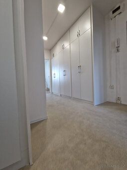 Naše Realitní kancelář Vám nabízí možný pronájem bytu 3+1 69