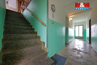 Ve výhradním zastoupení nabízíme ke koupi prostorný rodinný 