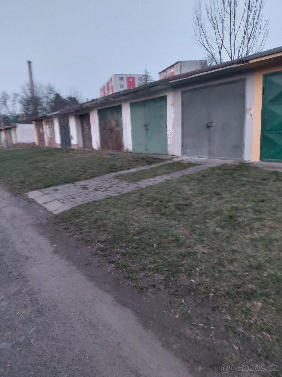 Prodám garáž na střekově