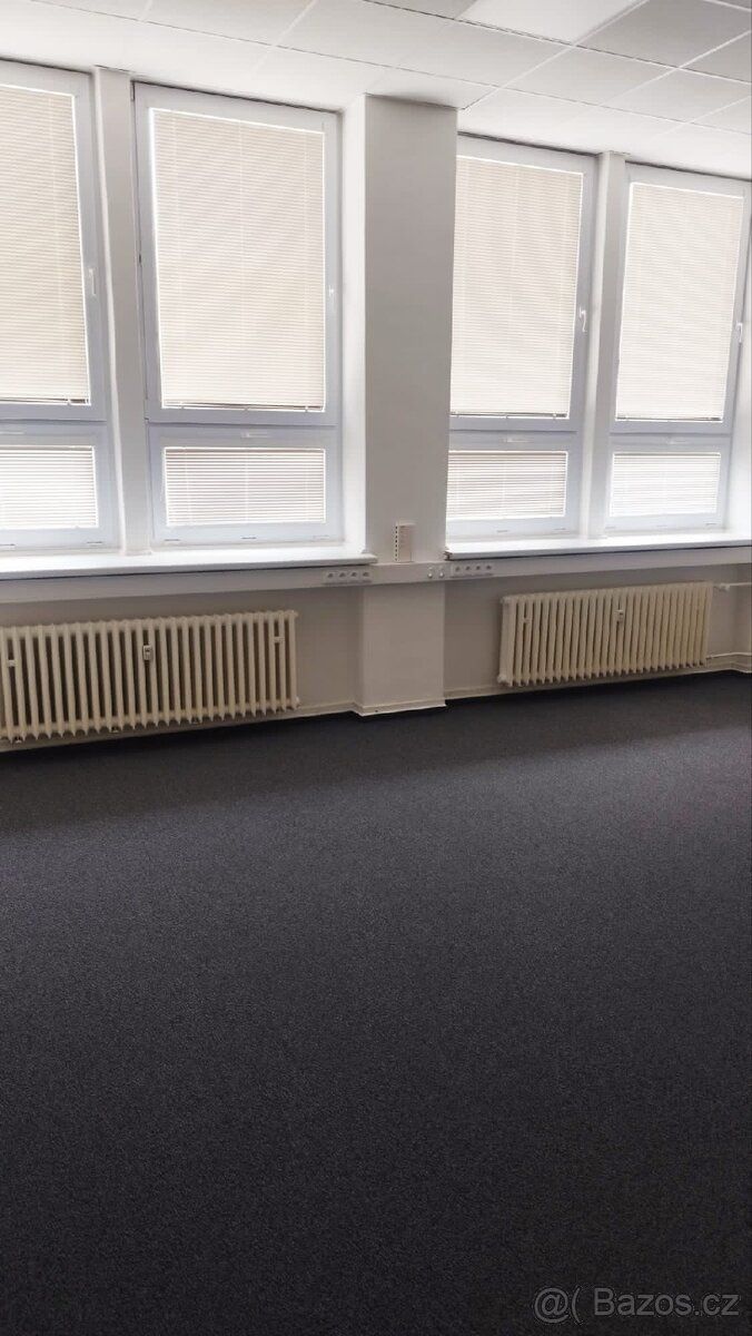 Nabízíme k pronájmu kancelář skládající se ze 2 mistnosti o 