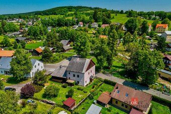 Dům o 3 bytových jednotkách254 m2 užitné plochy, (327 m2 cel