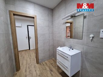 Nabízíme k pronájmu prostorný byt 1+1 o velikosti 60 m² v ce