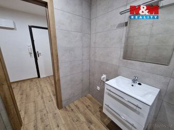 Nabízíme k pronájmu prostorný byt 1+1 o velikosti 60 m² v ce