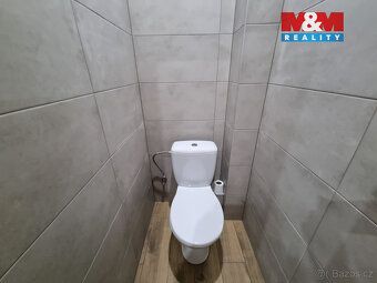 Nabízíme k pronájmu prostorný byt 1+1 o velikosti 60 m² v ce