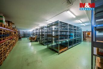 Pronájem samostatně stojícího komerční areálu.
Prostory jsou