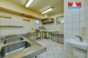 Nabízíme k dlouhodobému pronájmu reprezentativní nebytový pr