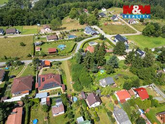 Nabízíme k prodeji slunný stavební pozemek o výměře 959 m², 